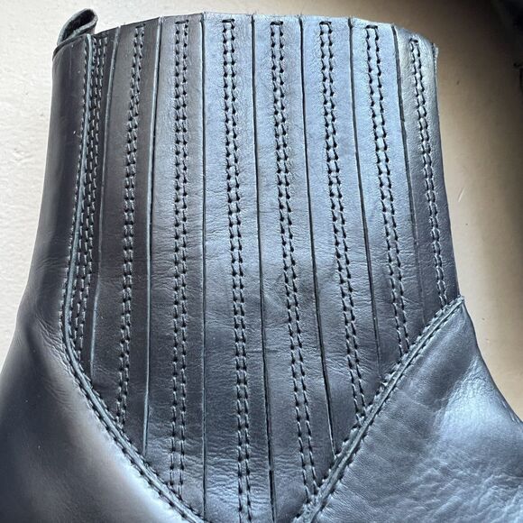 Stuart Weitzman Black Leather Flared Fashion Ankle Boots Elastic Shaft Women 6.5 - Picture 2 of 16